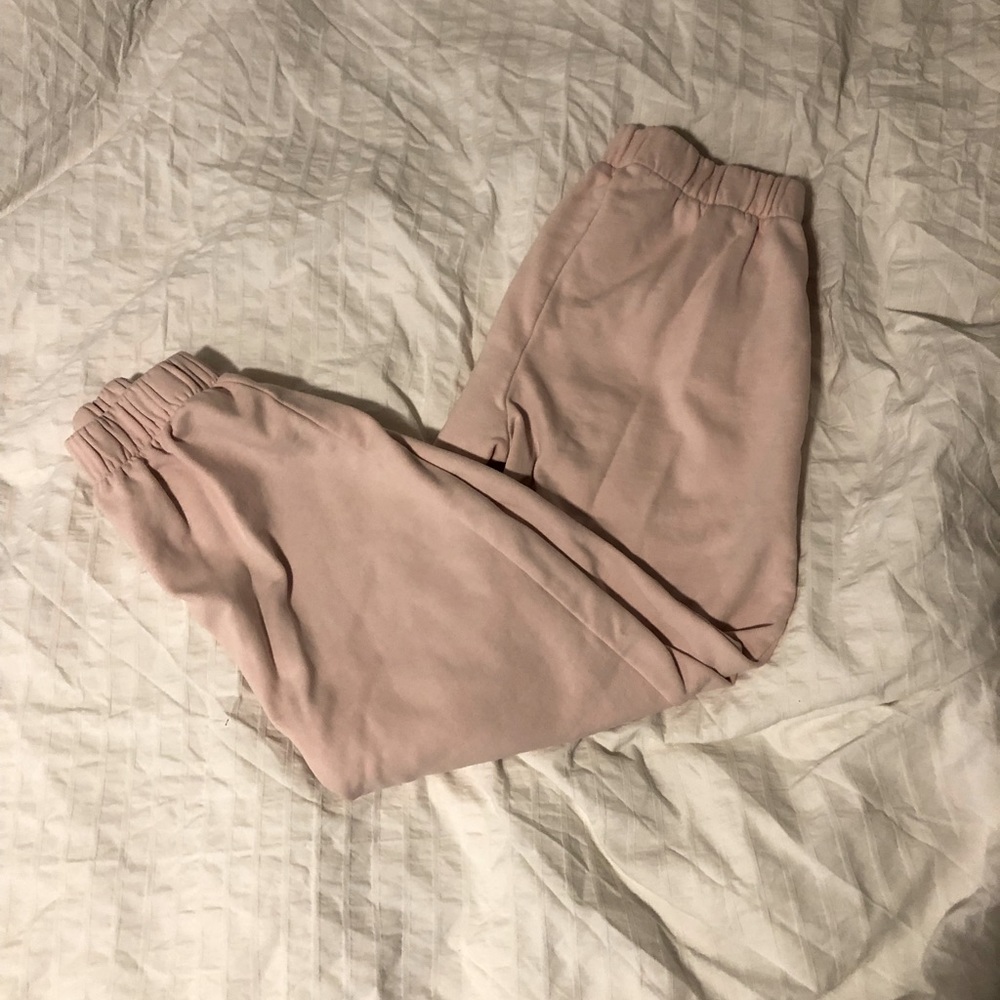 Brandy Melville Rosa sweatpants